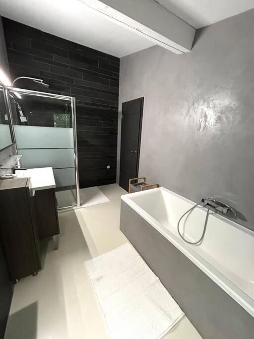Superbe Maison Avec Jacuzzi Ventabren Ngoại thất bức ảnh